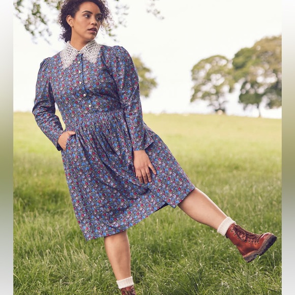 Laura Ashley X Joanie Nia Daniela Floral Print Lace Collar Button-Down Dress - Picture 2 of 9